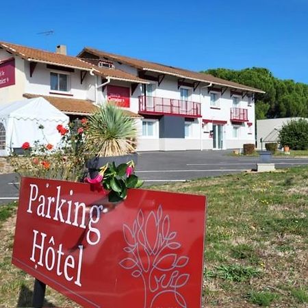 Hotel Le Cormier 9 Cholet Exterior foto